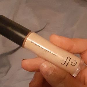 e.l.f 16hr camo concealer